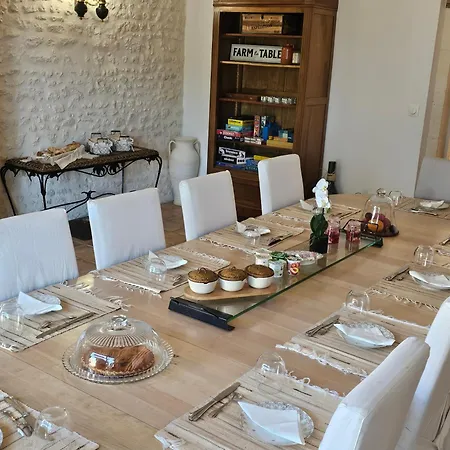 Le Domaine De Champerou - D'hotes Bed and Breakfast *